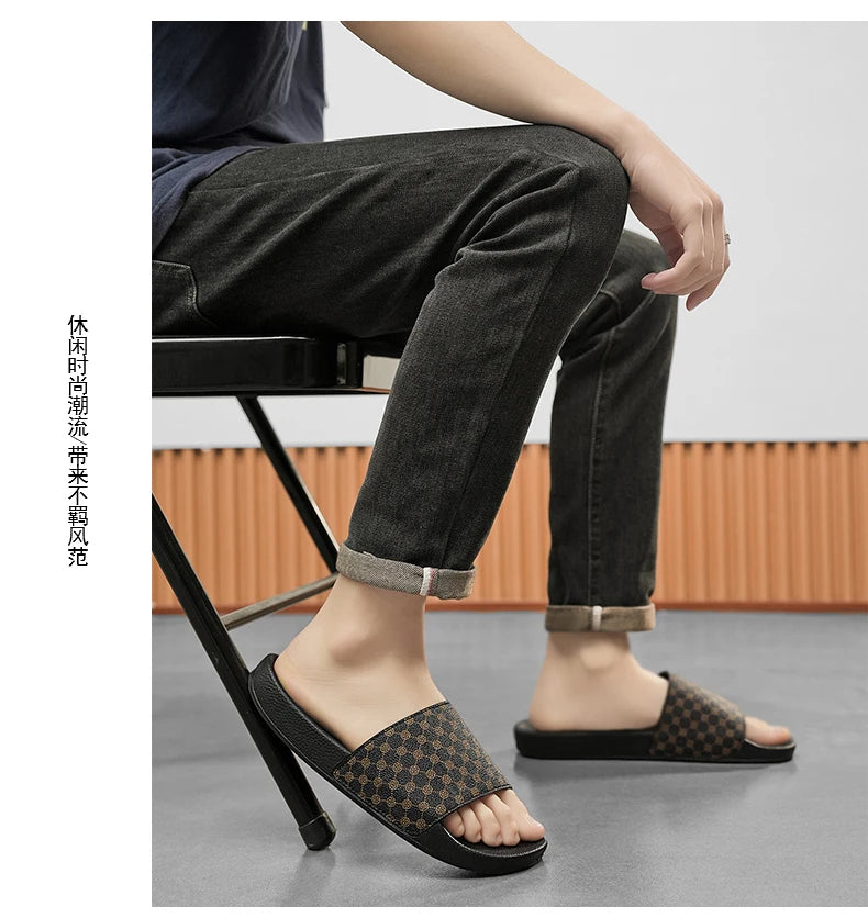 Slippers for men to wear outside in summer men's non-slip and anti-odor comfortable soft flip-flops outdoor trendy sandals