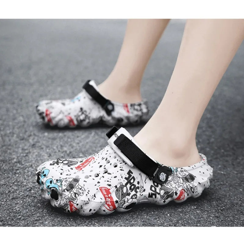 Large size men's hole shoes EVA rubber and plastic outer wear fashionable closed toe sandals summer driving two-wear beach shoes