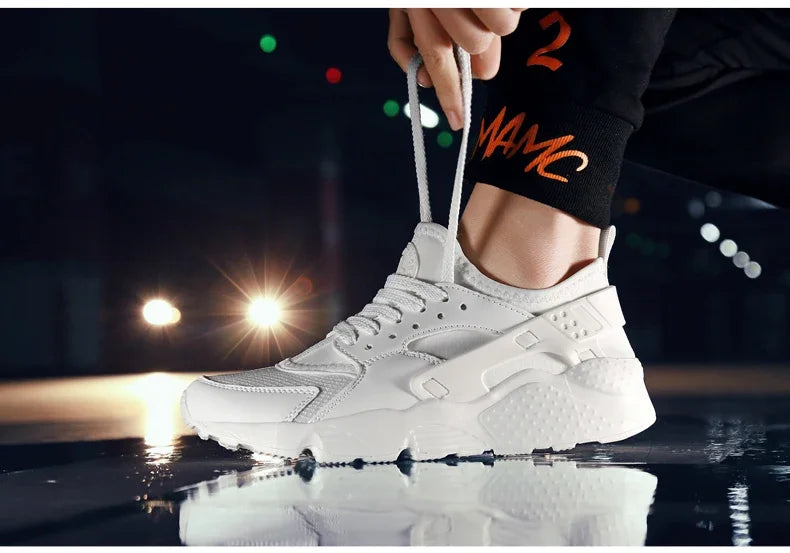 Outdoor Anti Slip Running Shoes for Men and Women Couples, Casual Fashion, Comfortable, and High Height Sports Shoes 35-47